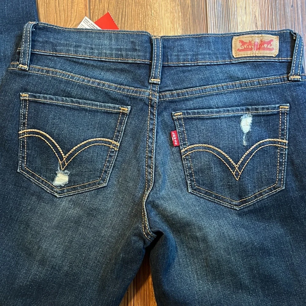 Levi’s Distressed 524 Too Superlow Jeans, Size 1M (25x32) - Picture 2 of 15